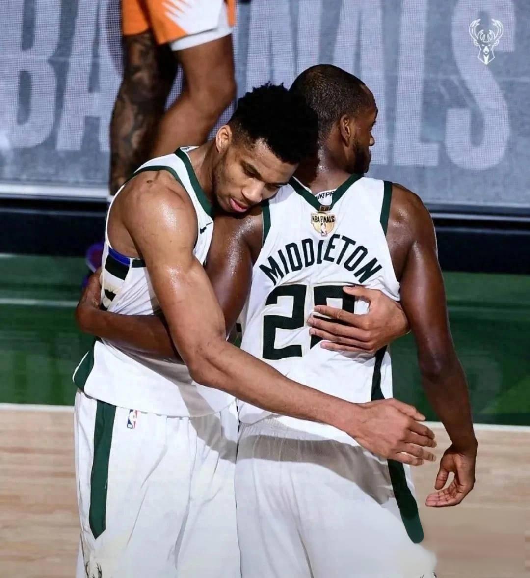 开云体育-关于雄鹿近三场比赛全胜，士气高涨的信息