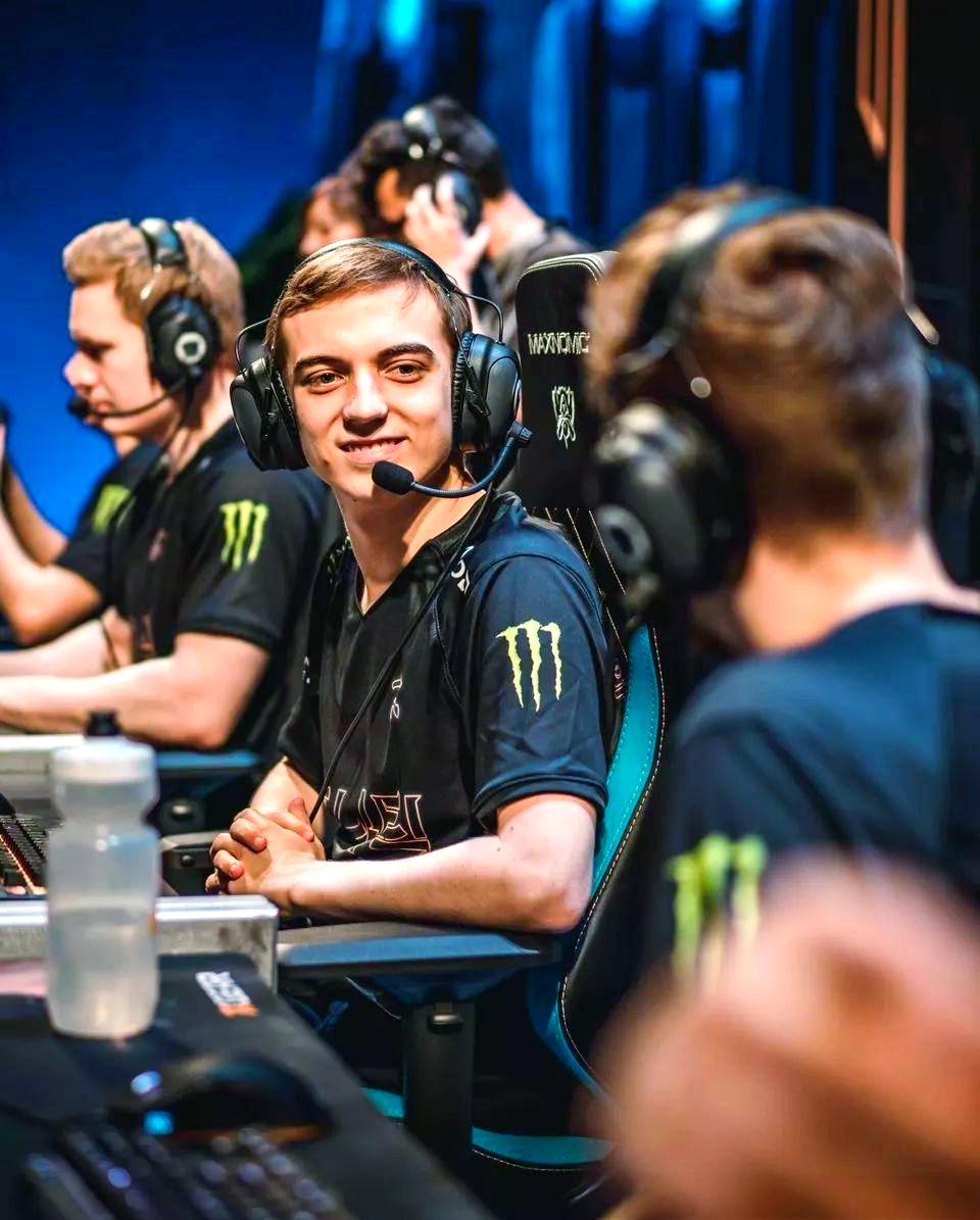 FNC绝杀100T,Clid关键团战开团秒人强强对话全球总决赛,引爆全场热议的简单介绍 FNC绝杀100T,Clid关键团战开团秒人强强对话全球总决赛,引爆全场热议的简单介绍