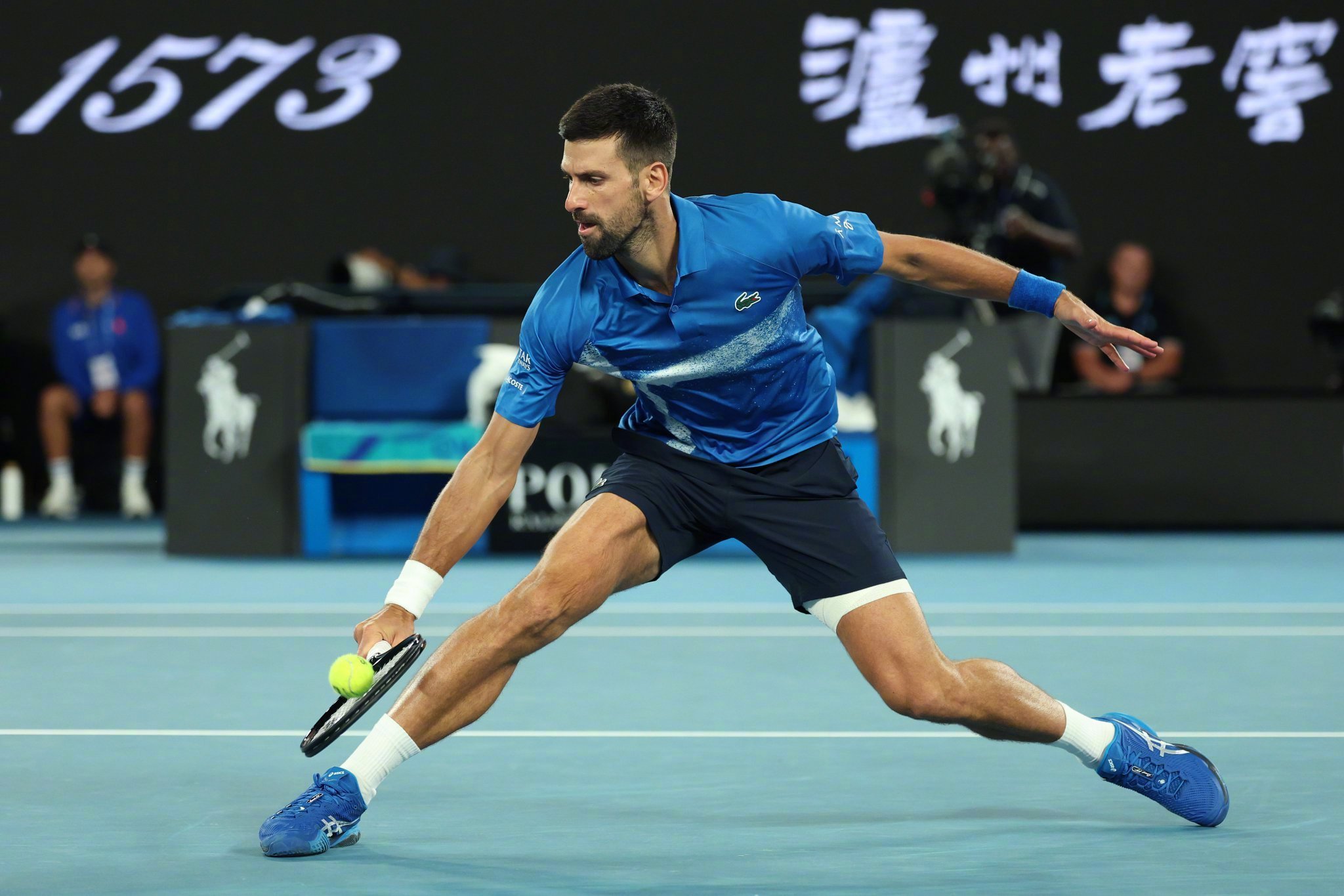 德国网球队翻盘澳大利亚网球队，德约科维奇高光表现