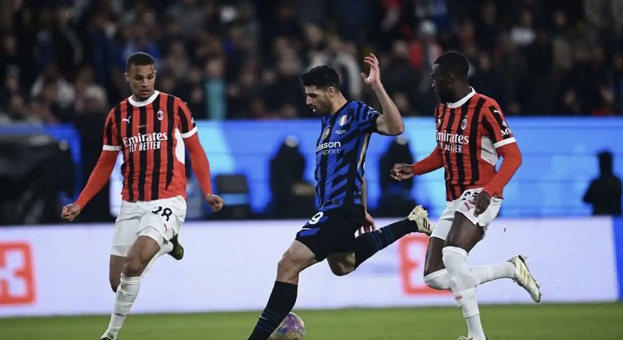 AC米兰翻盘利物浦，阿奎罗统治全场的简单介绍