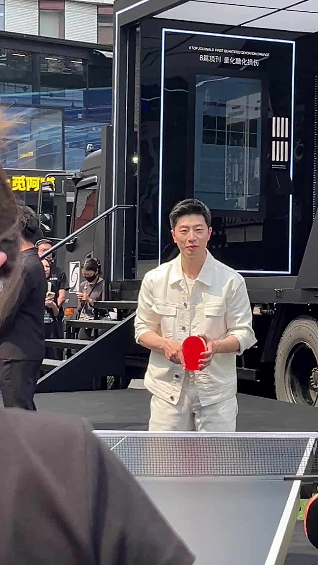 中国乒乓球队轻取奥地利乒乓球队，马龙制霸全场的简单介绍