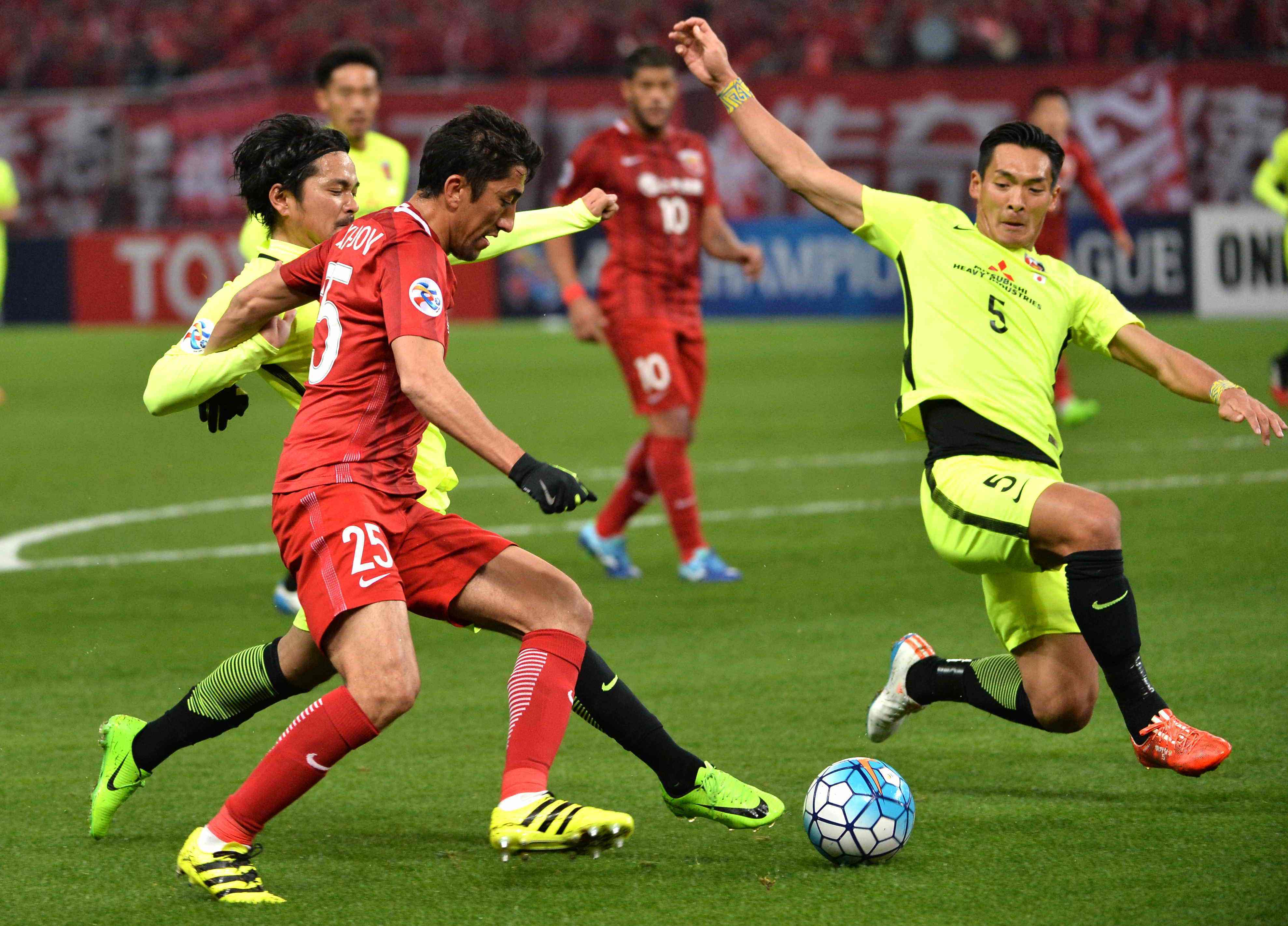 比尔森球队英勇斗争,晋级下一轮 比尔森球队英勇斗争,晋级下一轮