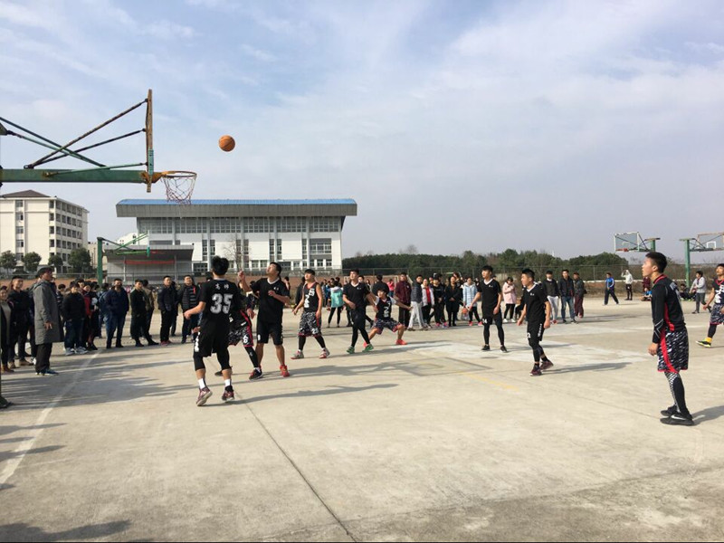 关于香港男篮玩转战术，再下一城的信息