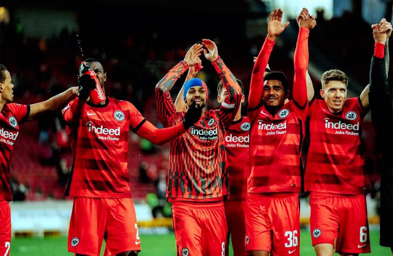 包含法兰克福新援表现抢眼，为球队贡献进球的词条