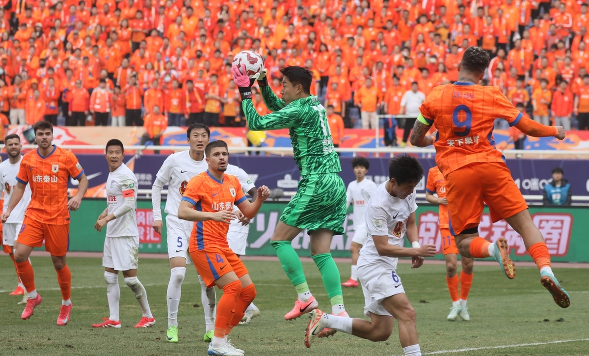 开云体育登录-关于足球强队迎来激战时刻，谁将一路领先愈发试金的信息