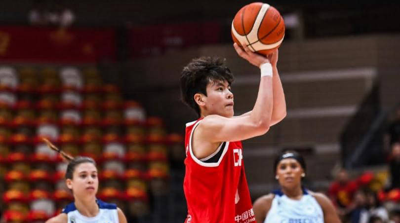 青少年篮球比赛中出现超级新星