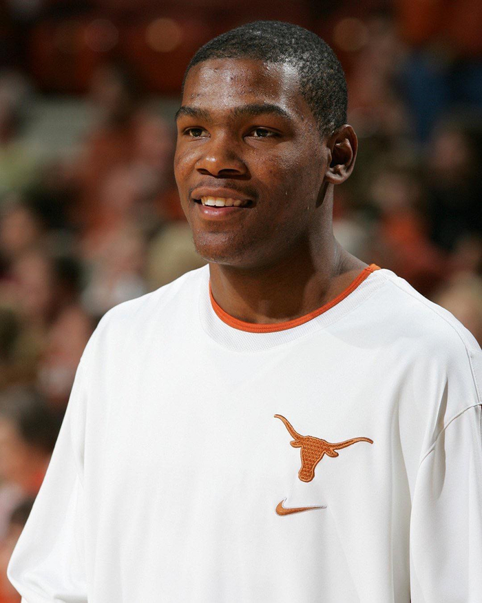 开云体育-加拿大球员约翰史密斯签约欧洲俱乐部，展现职业生涯新篇章的简单介绍