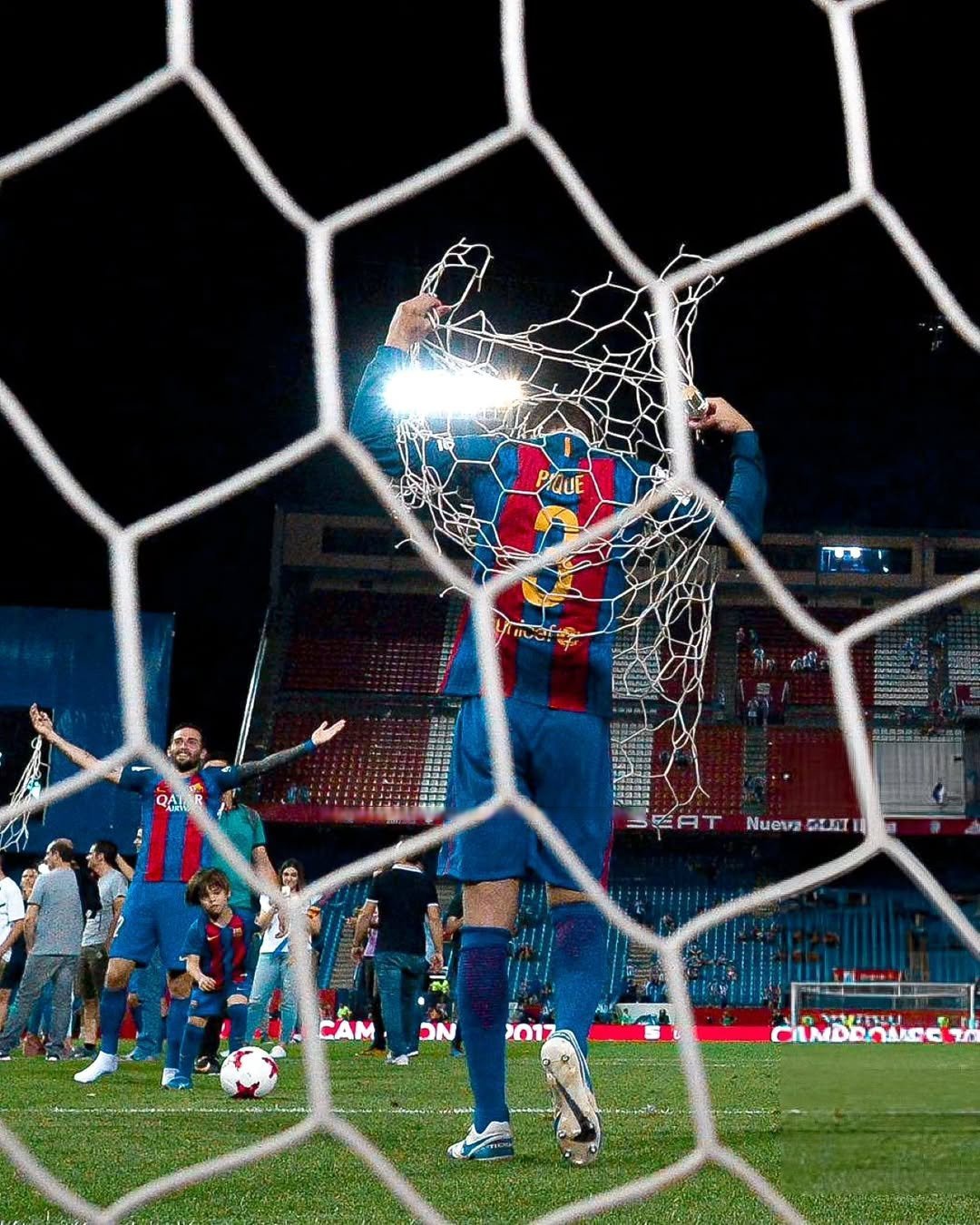 开云体育官网-瓦伦西亚血洗多特蒙德，罗德里戈统治全场的简单介绍