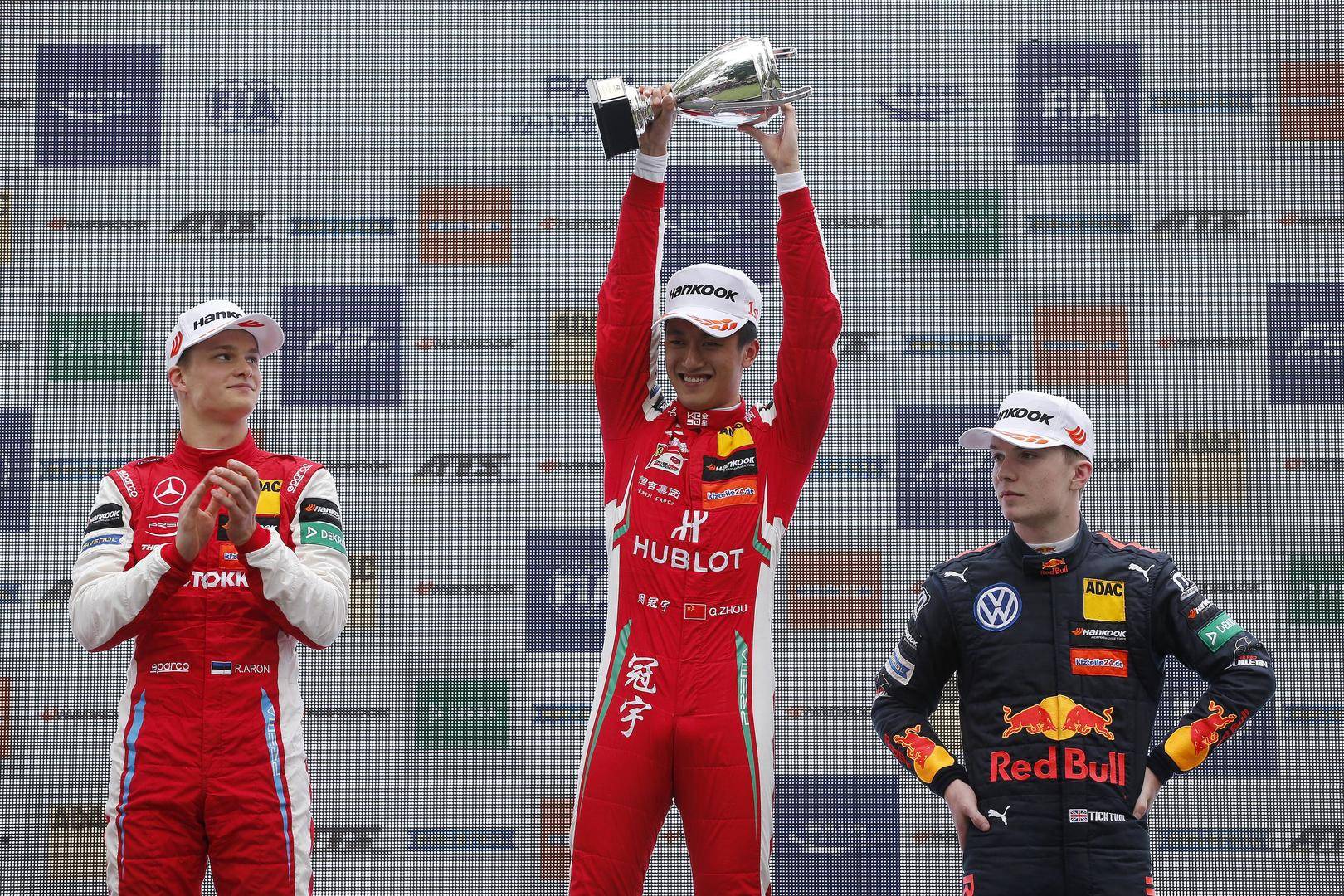 关于索伯车队完胜迈凯伦，周冠宇惊艳四座的信息