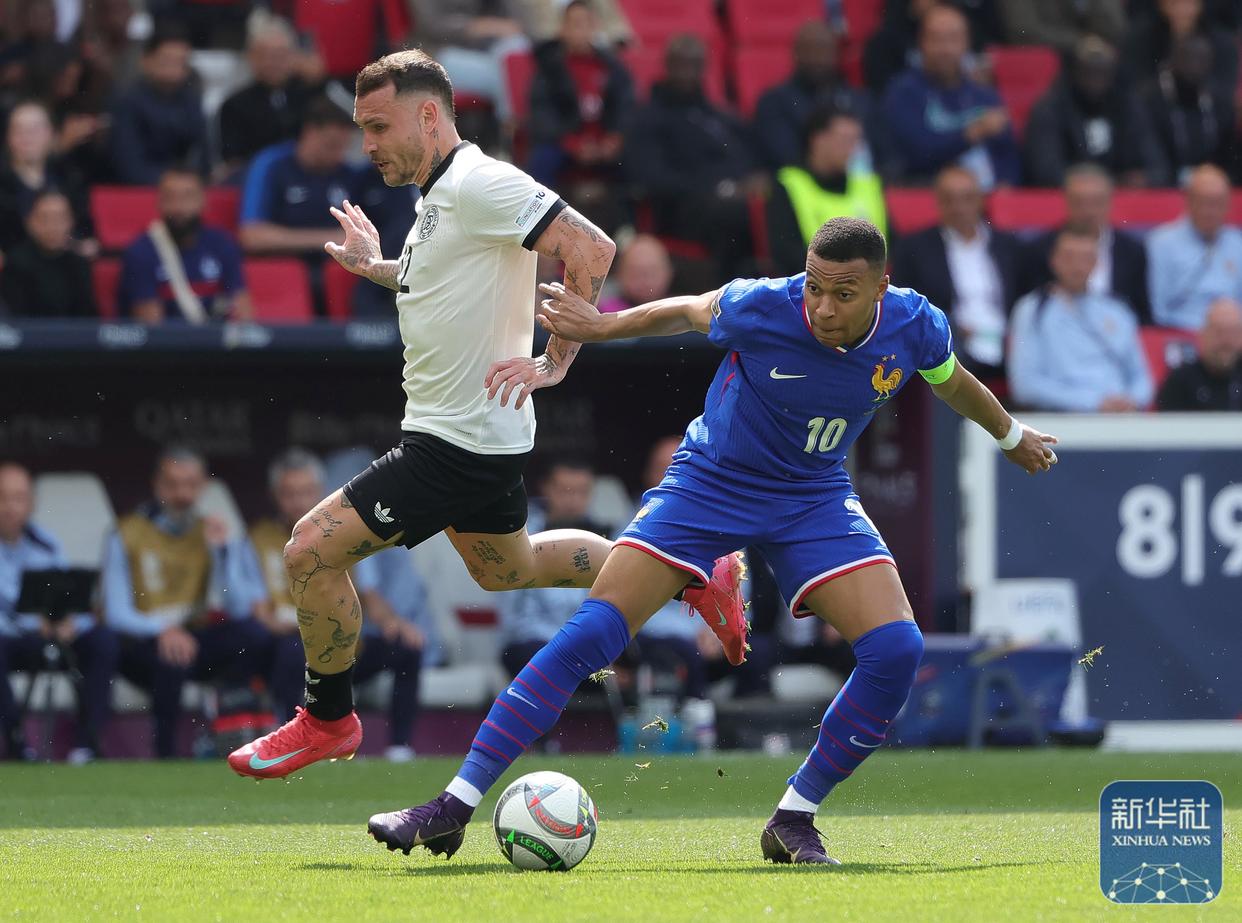 法国队轻取德国队,波尔刷新纪录 法国队轻取德国队,波尔刷新纪录