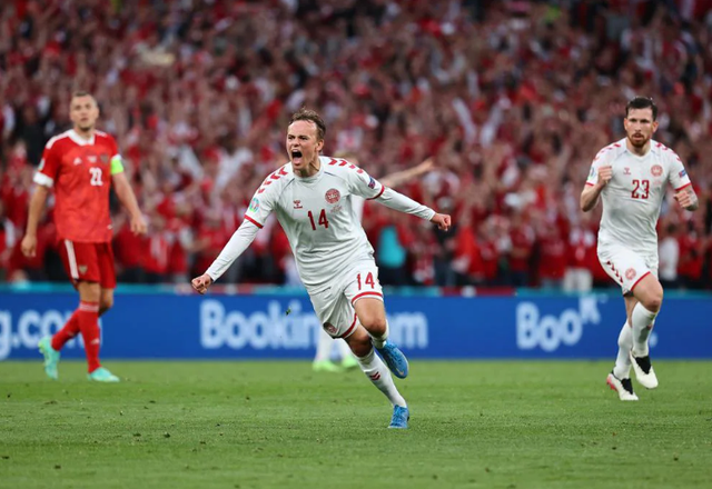 比利时大胜芬兰，提前锁定小组头名