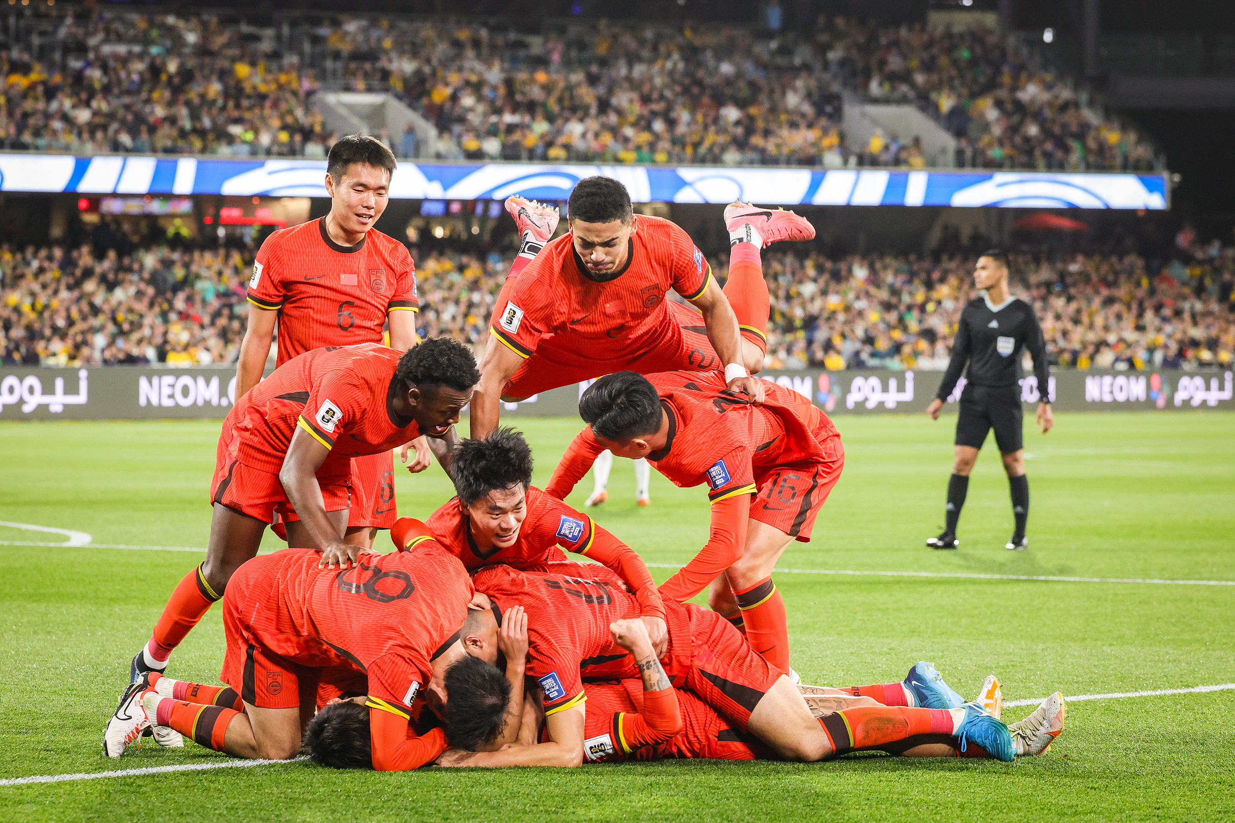 开云APP-葡萄牙队鏖战德国队，张继科扛起全队