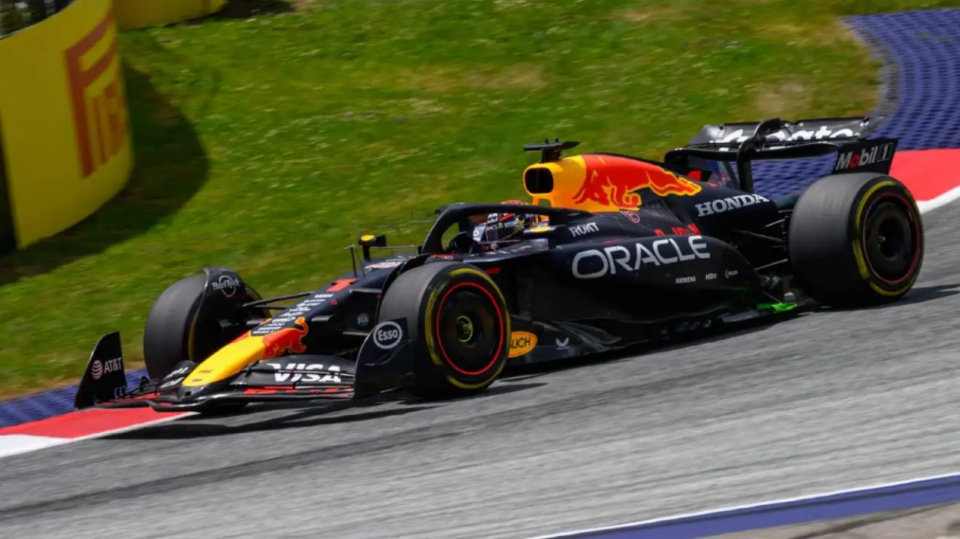 关于红牛车队力克迈凯伦，诺里斯扛起全队的信息