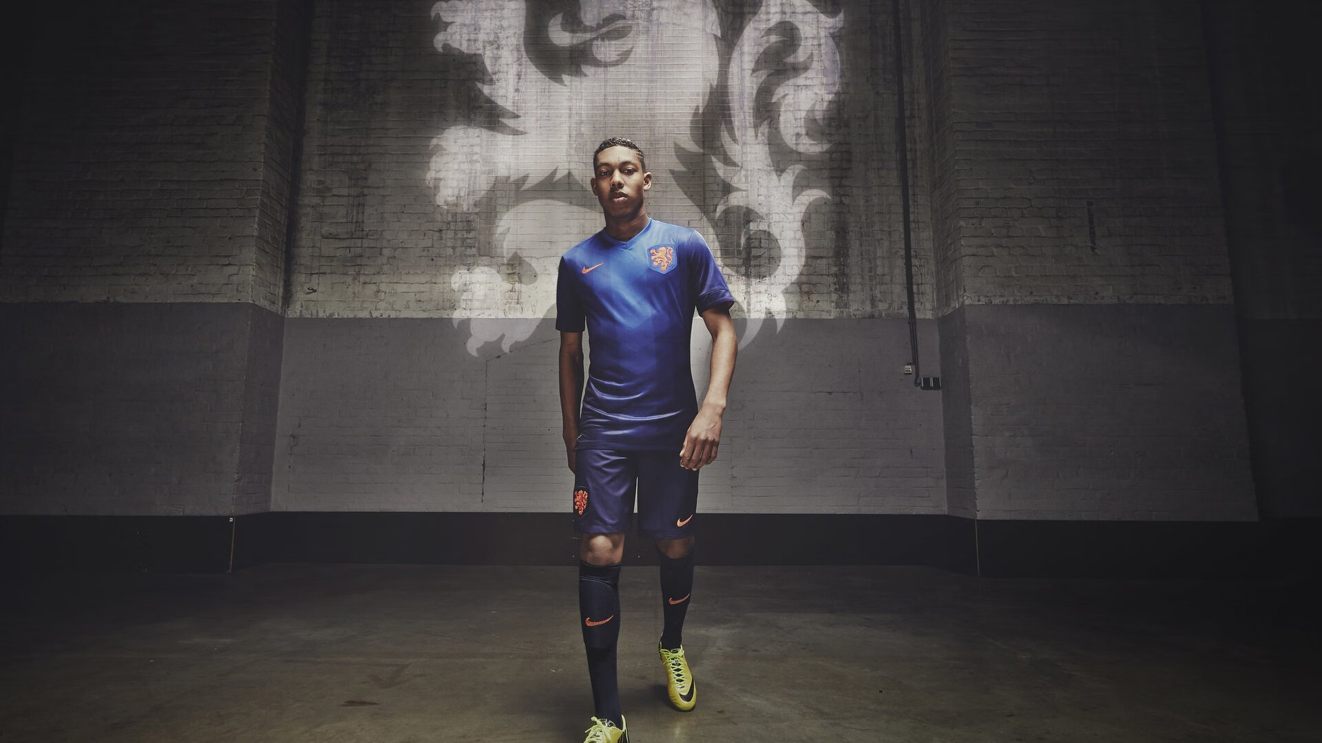 奥亚尔萨瓦尔一剑封喉，英超争冠夜铸就永恒传奇