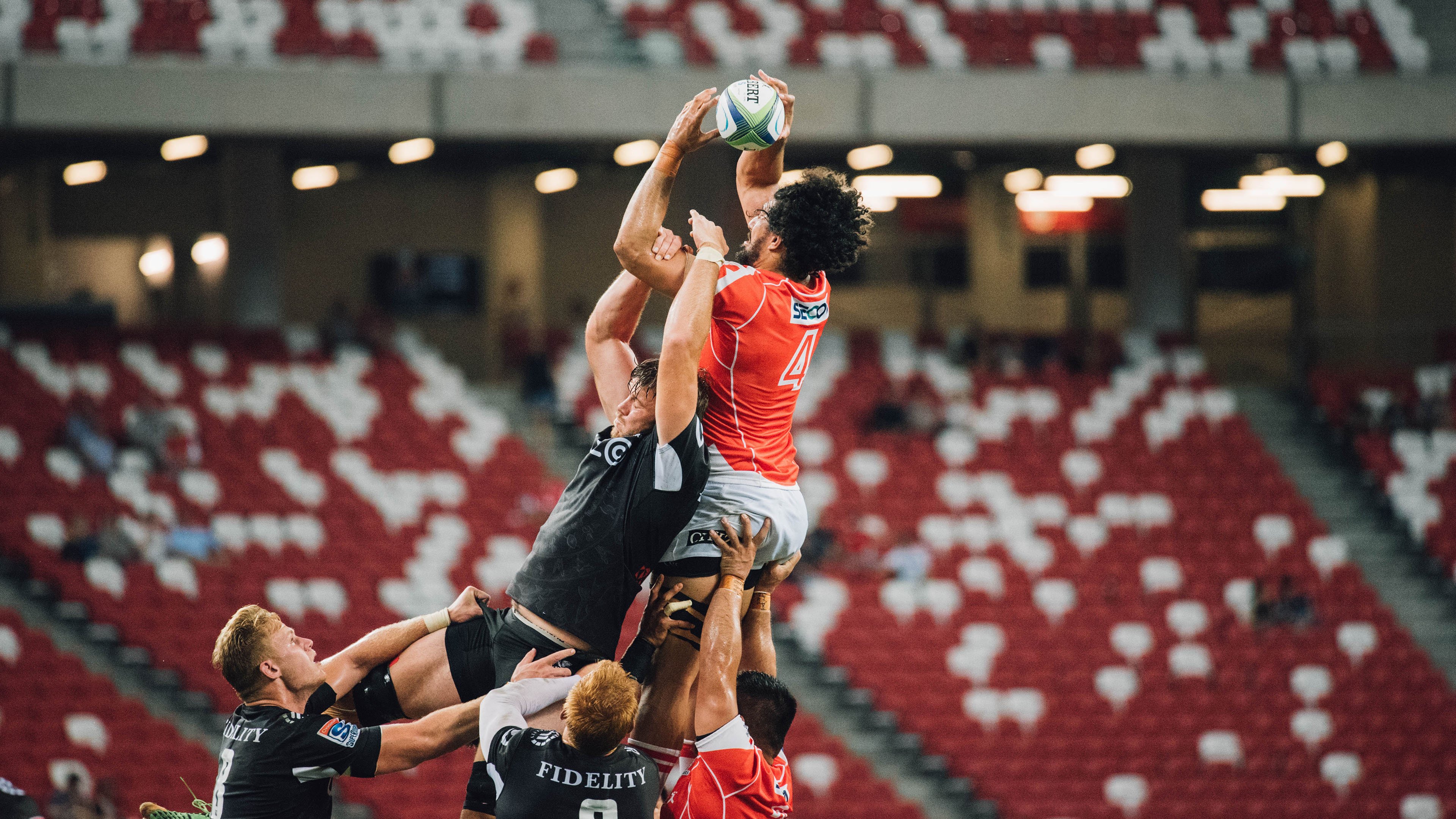 摩纳哥绝境中的闪电抉择，勒克莱尔关键超车助索伯险胜法拉利